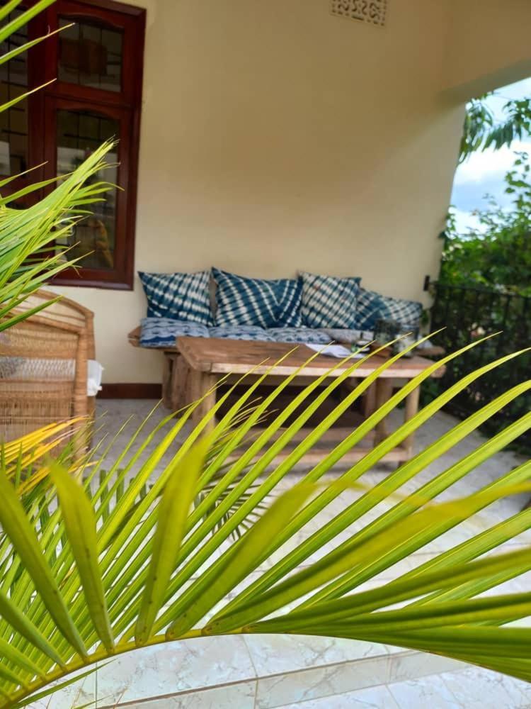 Bed and breakfast Stasumo House Arusha Extérieur photo